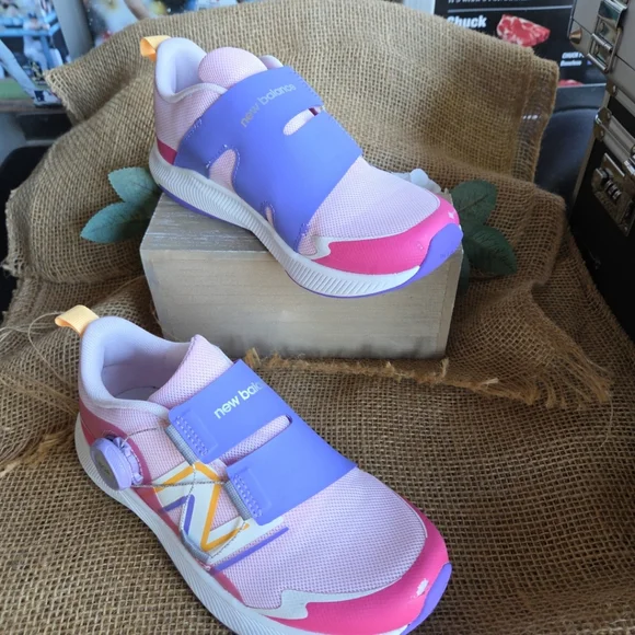 SOLD.....New Balance Kids' Purple and Pink Shoes - Picture 2 of 12